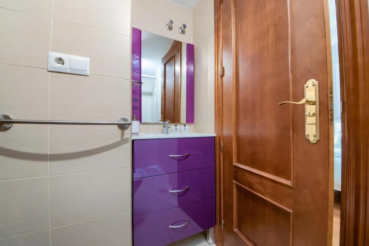 Holidays2Malaga Carreteria 97 Loft High Speed Wifi Malaga